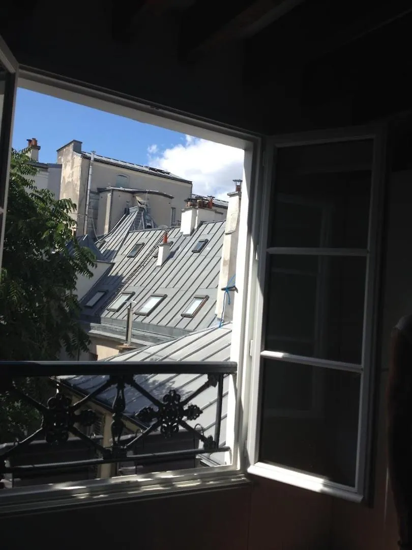 Guestready - Elegant And Cozy Apt In 3Rd Arr. Paris 0*,  France